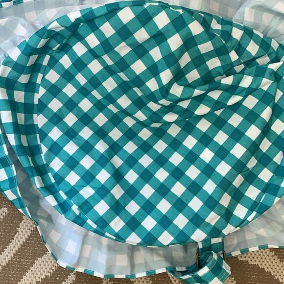 The Pioneer Woman Petal Party
Ruffled Laundry Bag With Rope
Drawstring - Picture 12 of 17